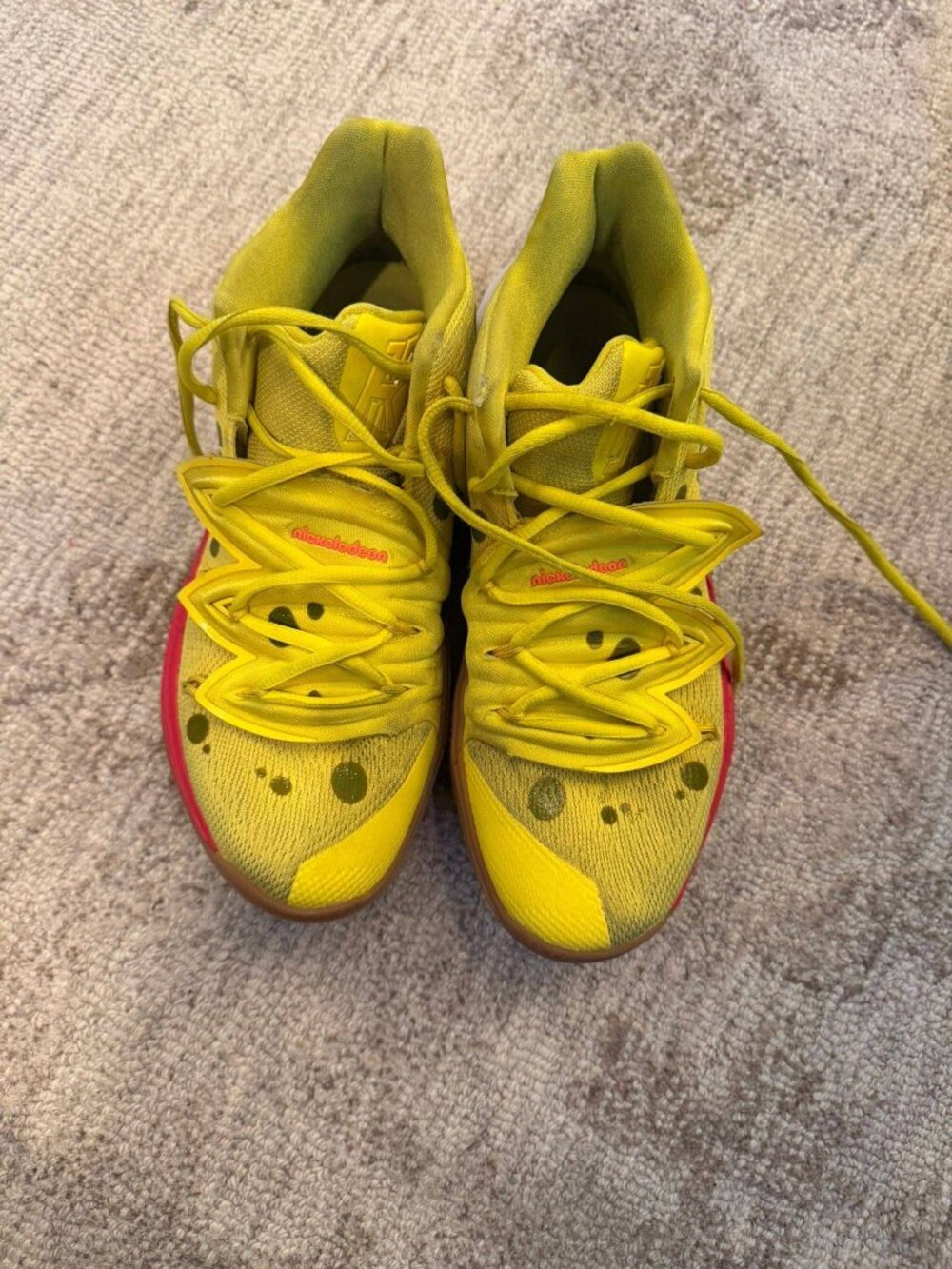 Nike Kyrie SpongeBob Yellow Basketball Shoes US 9
